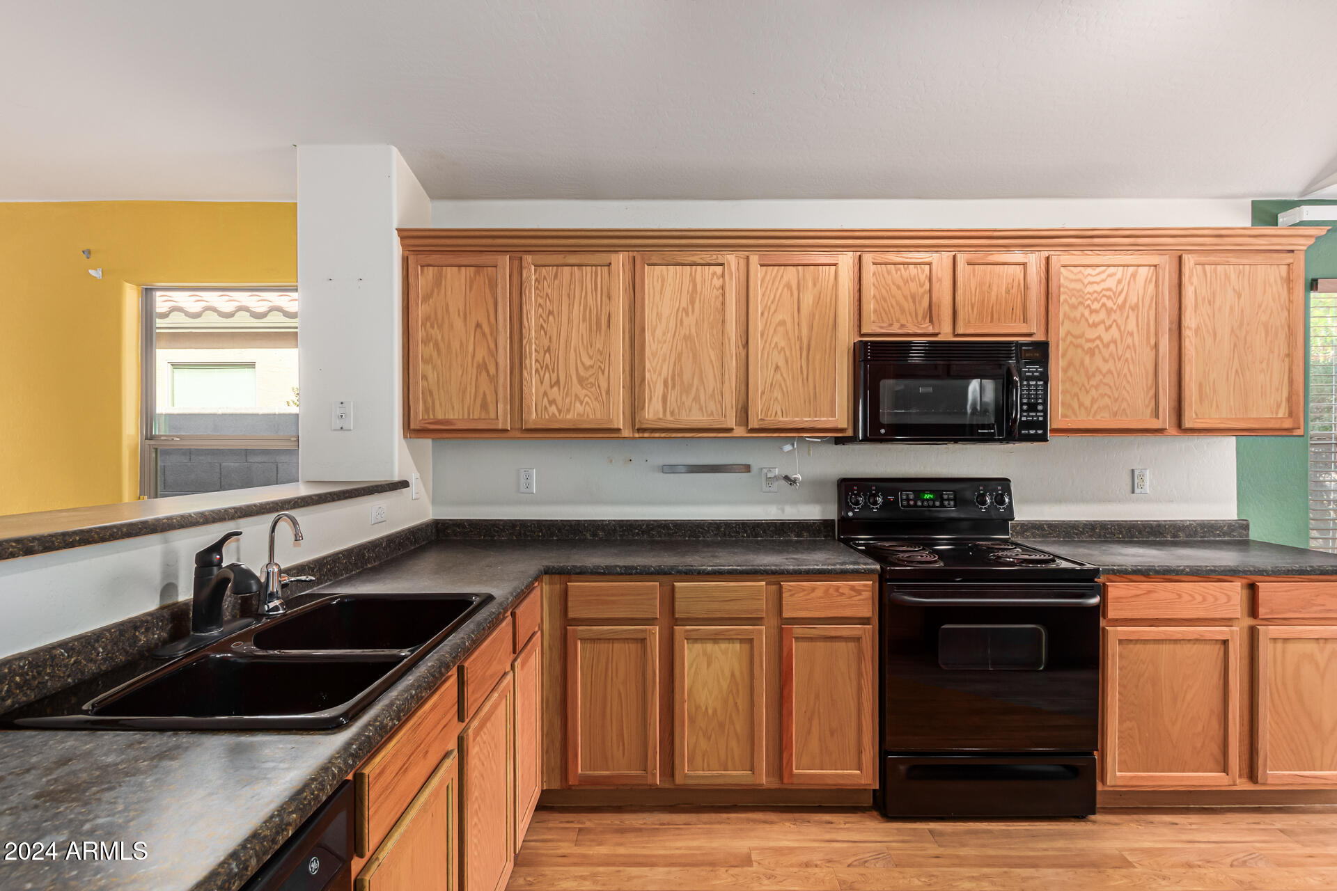 3626 West Vineyard Road Phoenix, AZ 85041 - Photo 7 of 27 11 - Vineyard