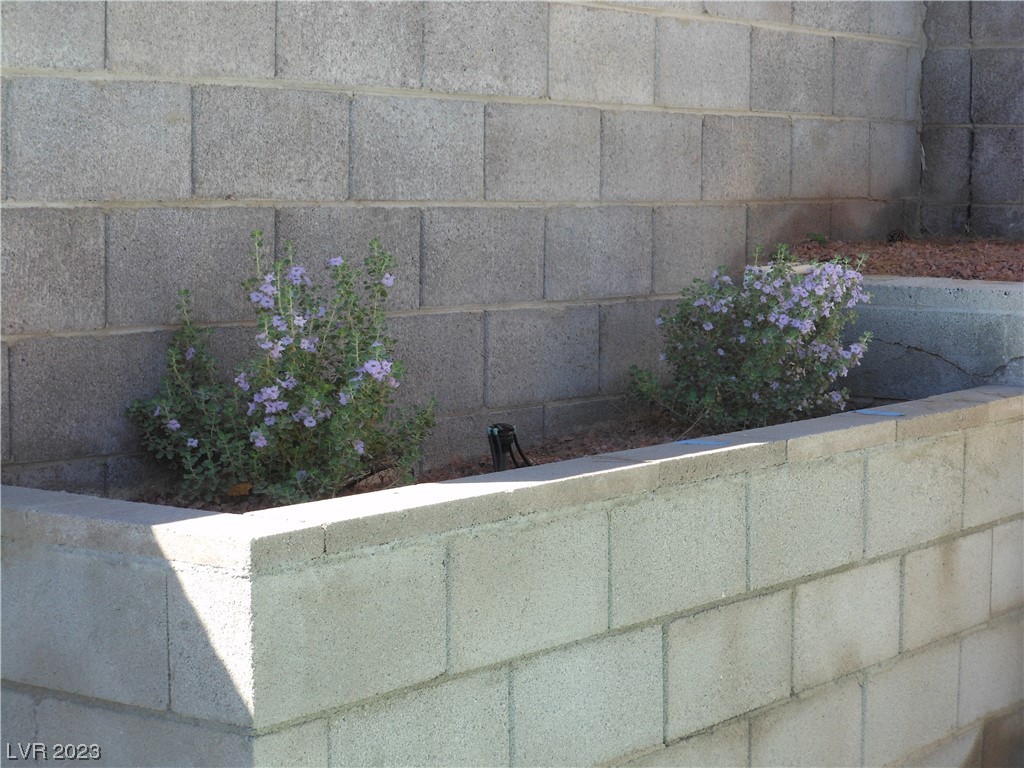 2351 Viewcrest Road Henderson, NV 89014 - Photo 3 of 50 Gallery Image 3