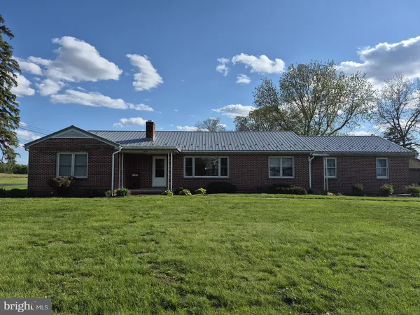$1,800 | 332 Colorado Street, Chambersburg, PA 17202