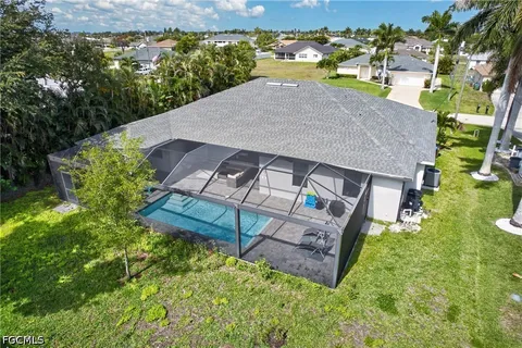 $599,900 | 3833 Southwest 14th Place, Cape Coral, FL 33914