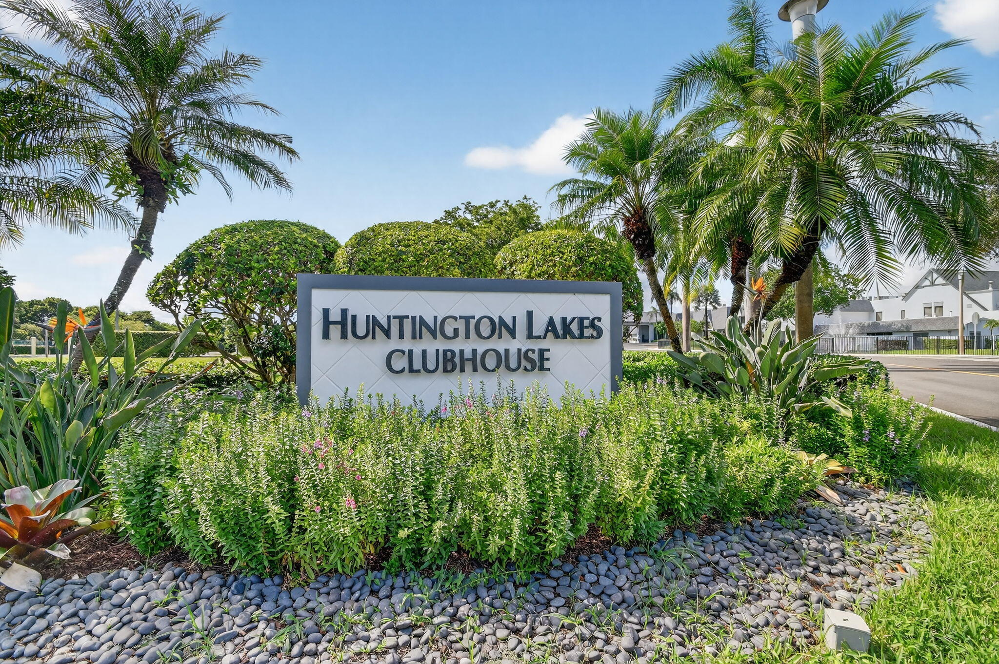 6935 Huntington Lane, Unit 207 Delray Beach, FL 33446 - Photo 36 of 88 17