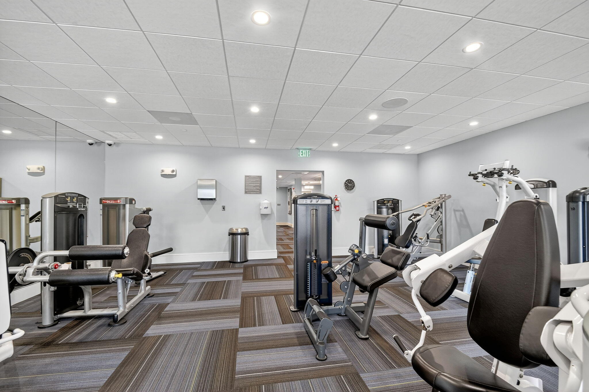6935 Huntington Lane, Unit 207 Delray Beach, FL 33446 - Photo 49 of 88 a view of a room with gym equipment