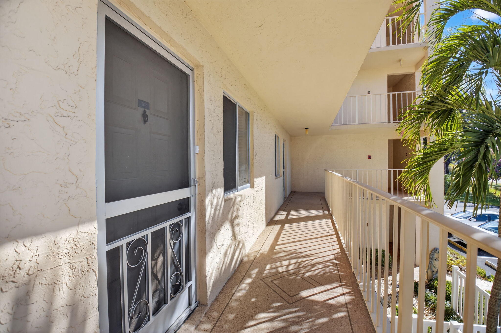 6935 Huntington Lane, Unit 207 Delray Beach, FL 33446 - Photo 6 of 88 CATWALK