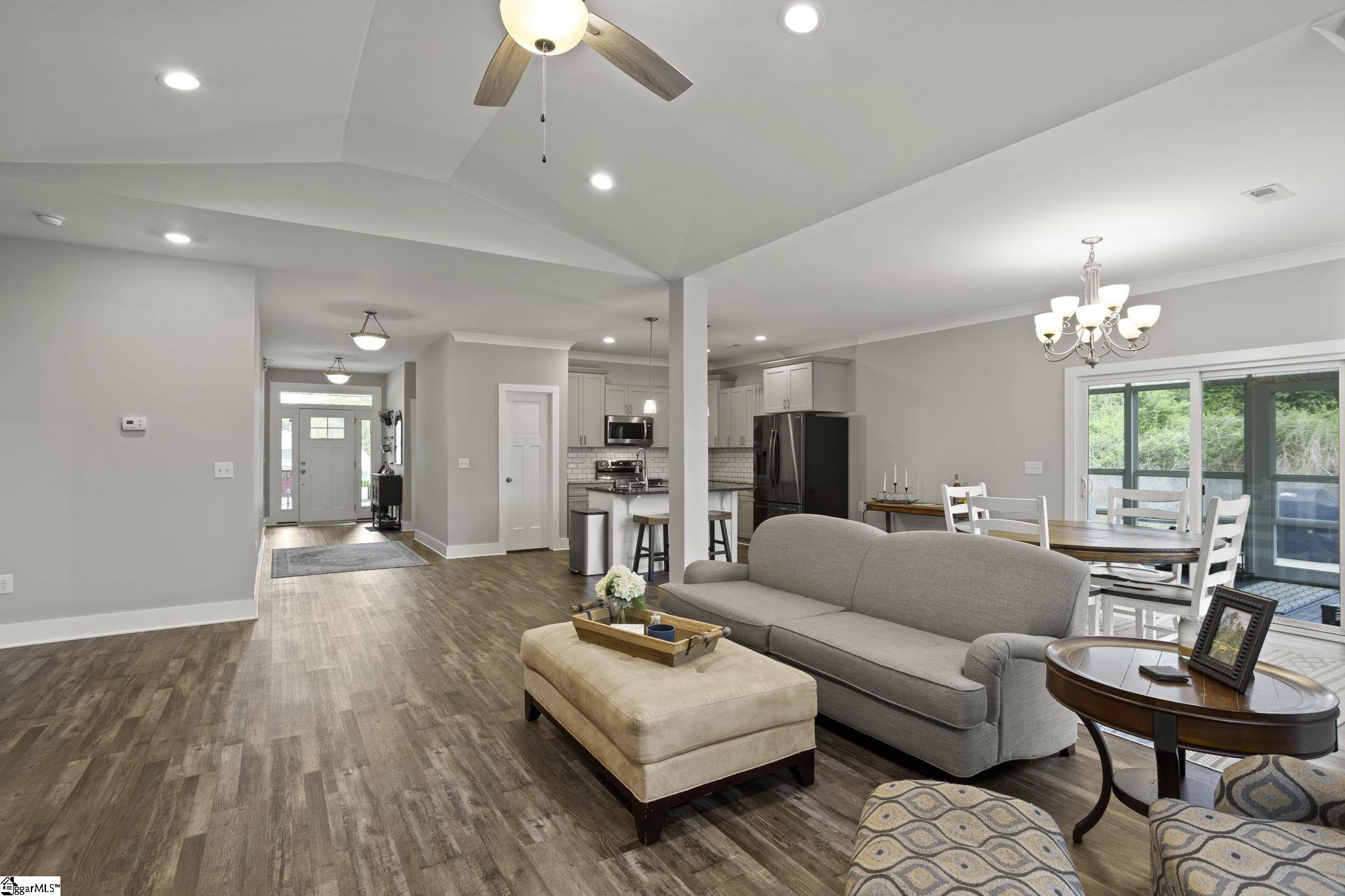 220 Plantation Road Greenville, SC 29605 - Photo 12 of 27 Gallery Image 12