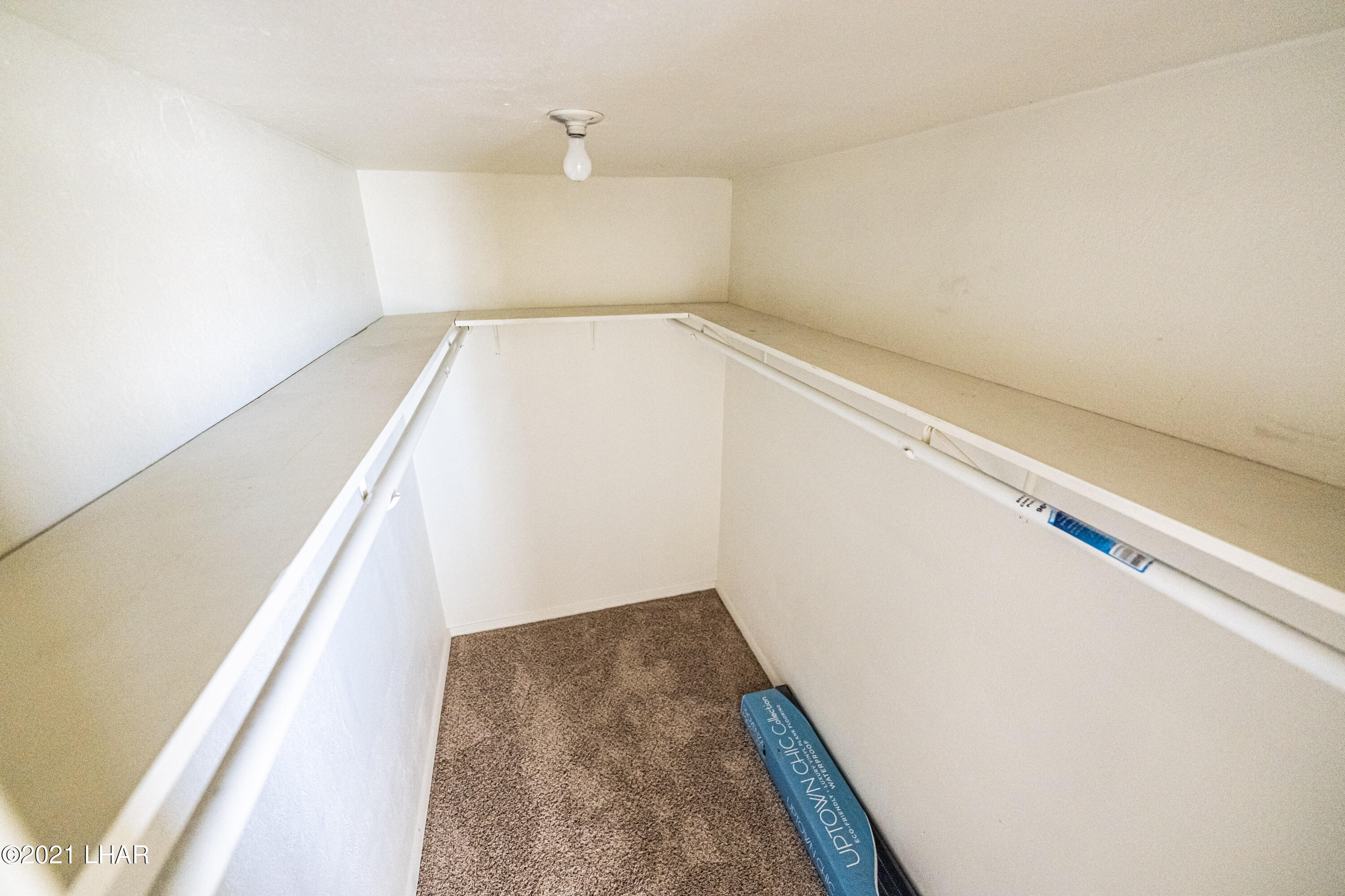 3405 Hodges Road Kingman, AZ 86409 - Photo 30 of 37 MASTER CLOSET
