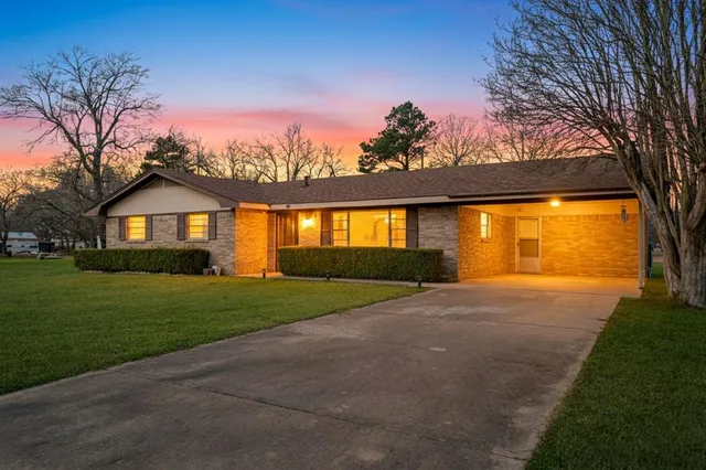 $184,900 | 295 San Diego Street, Detroit, TX 75436