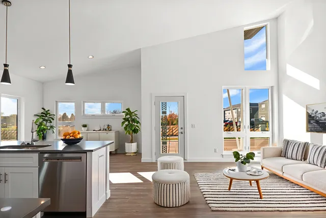 $379,900 | 104 Boneset, Poynette, WI 53955