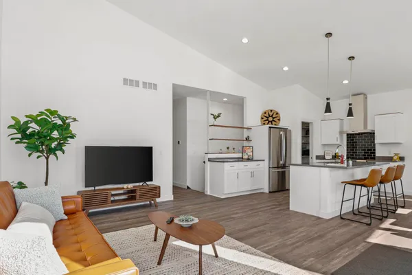 $384,900 | 104 Boneset, Poynette, WI 53955