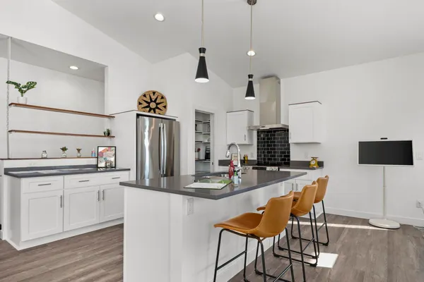 $384,900 | 104 Boneset, Poynette, WI 53955