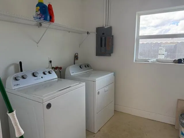 $2,000 | 4399 Forest Lane, Palm Springs, FL 33406