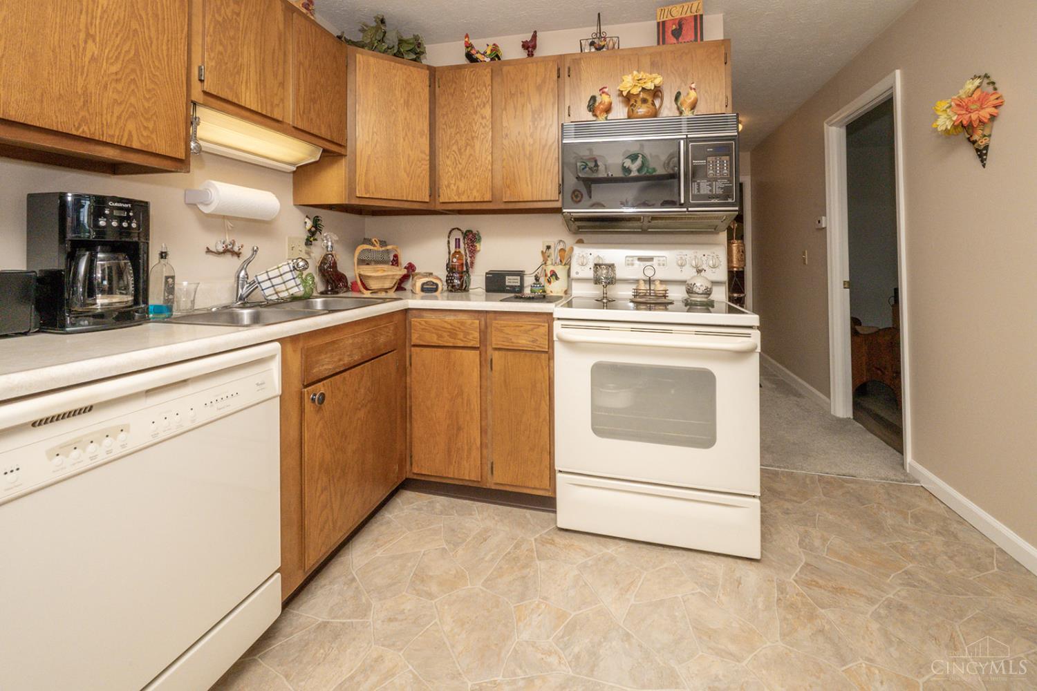541 Davis Road, Unit 10 Cincinnati, OH 45255 - Photo 15 of 19