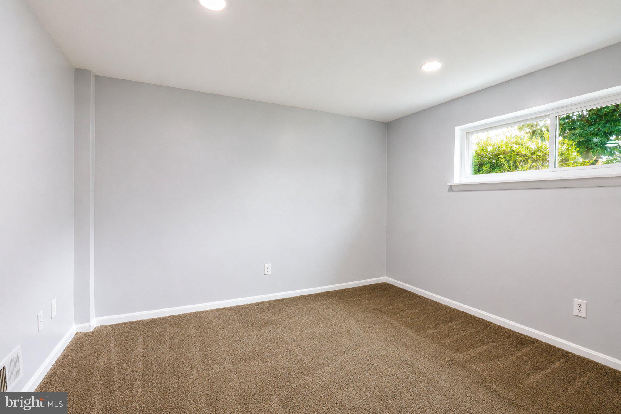 5712 Ash Drive Springfield, VA 22150 - Photo 28 of 38 Bright and airy blank canvas space.