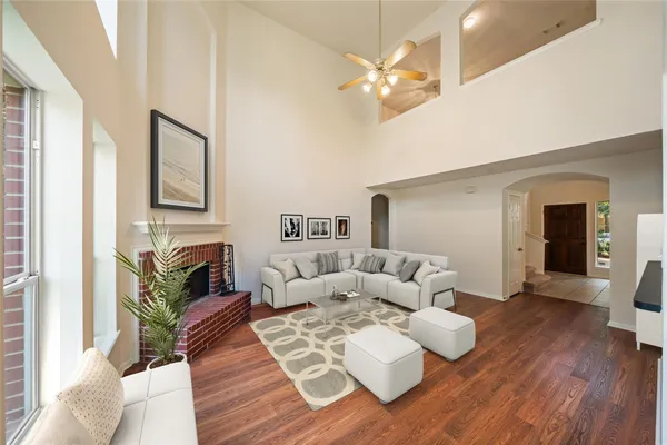 $389,000 | 10 Orchid Grove Place, The Woodlands, TX 77385