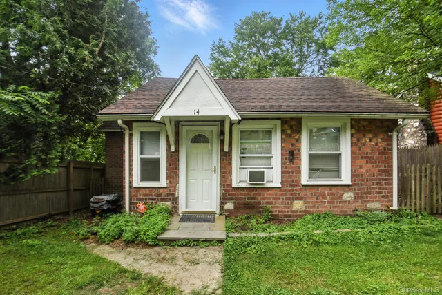 $310,000 | 14 Pine Street, Lake Peekskill, NY 10537