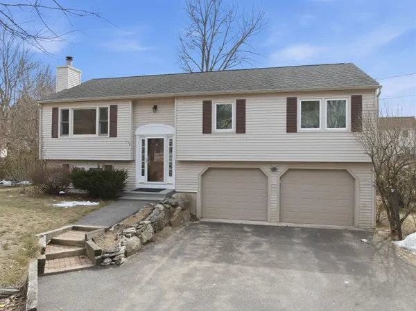 $589,900 | 46 Brinton Drive, Nashua, NH 03064