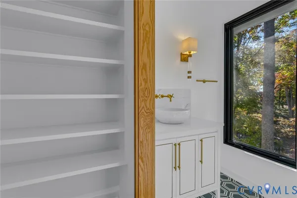 $2,495,000 | 212 A Gordon Drive, Weems, VA 22576