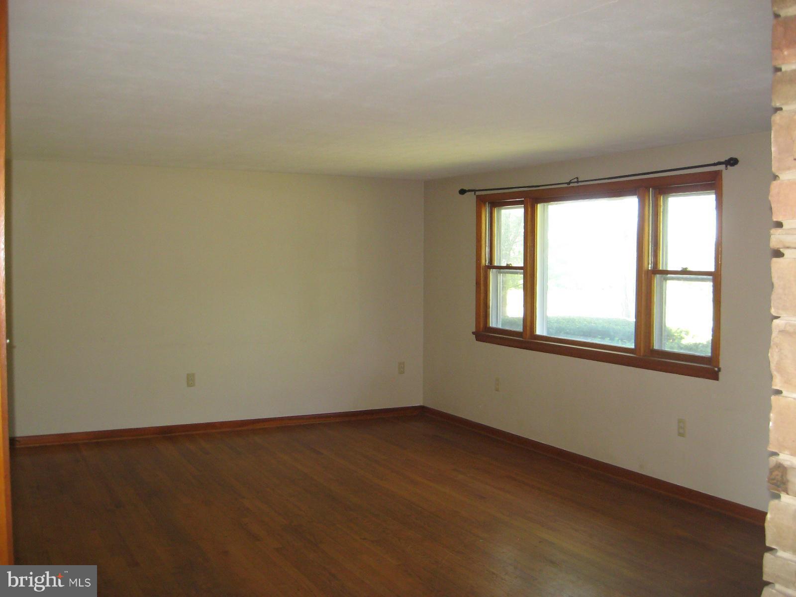 3319 Carpers Pike Yellow Spring, VA 26865 - Photo 6 of 12 Living Room