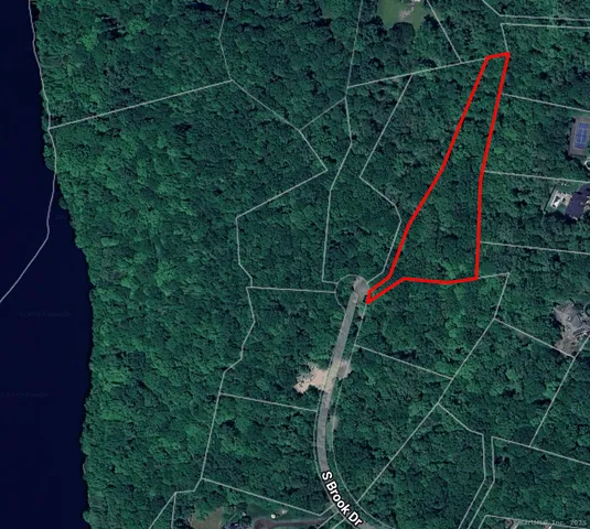 a view of a house with a park