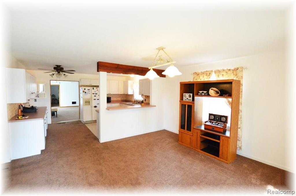 3212 Avon Manor Road Rochester Hills, MI 48307 - Photo 8 of 41