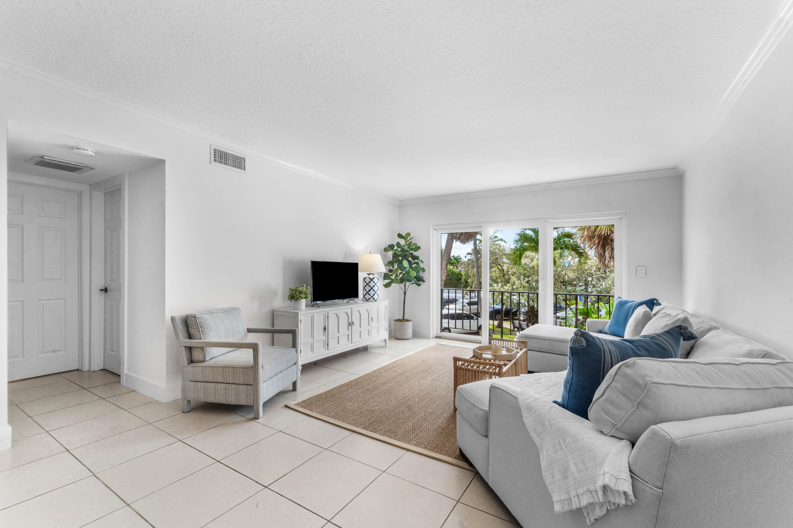 291 Mercury Road, Unit 4 Juno Beach, FL 33408 - Photo 12 of 35 012-291MercuryRoad-4-JunoBeach-FL-33408-