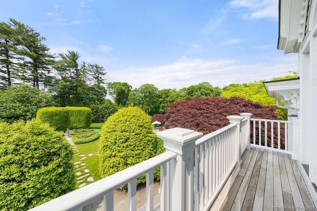 $8,600,000 | 262 Brushy Ridge Road, New Canaan, CT 06840