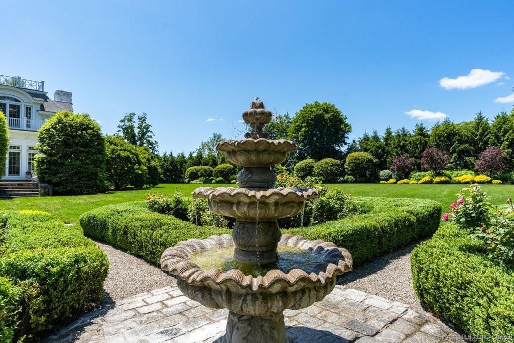 262 Brushy Ridge Road New Canaan, CT 06840 - Photo 6 of 40