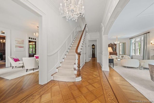 $8,600,000 | 262 Brushy Ridge Road, New Canaan, CT 06840