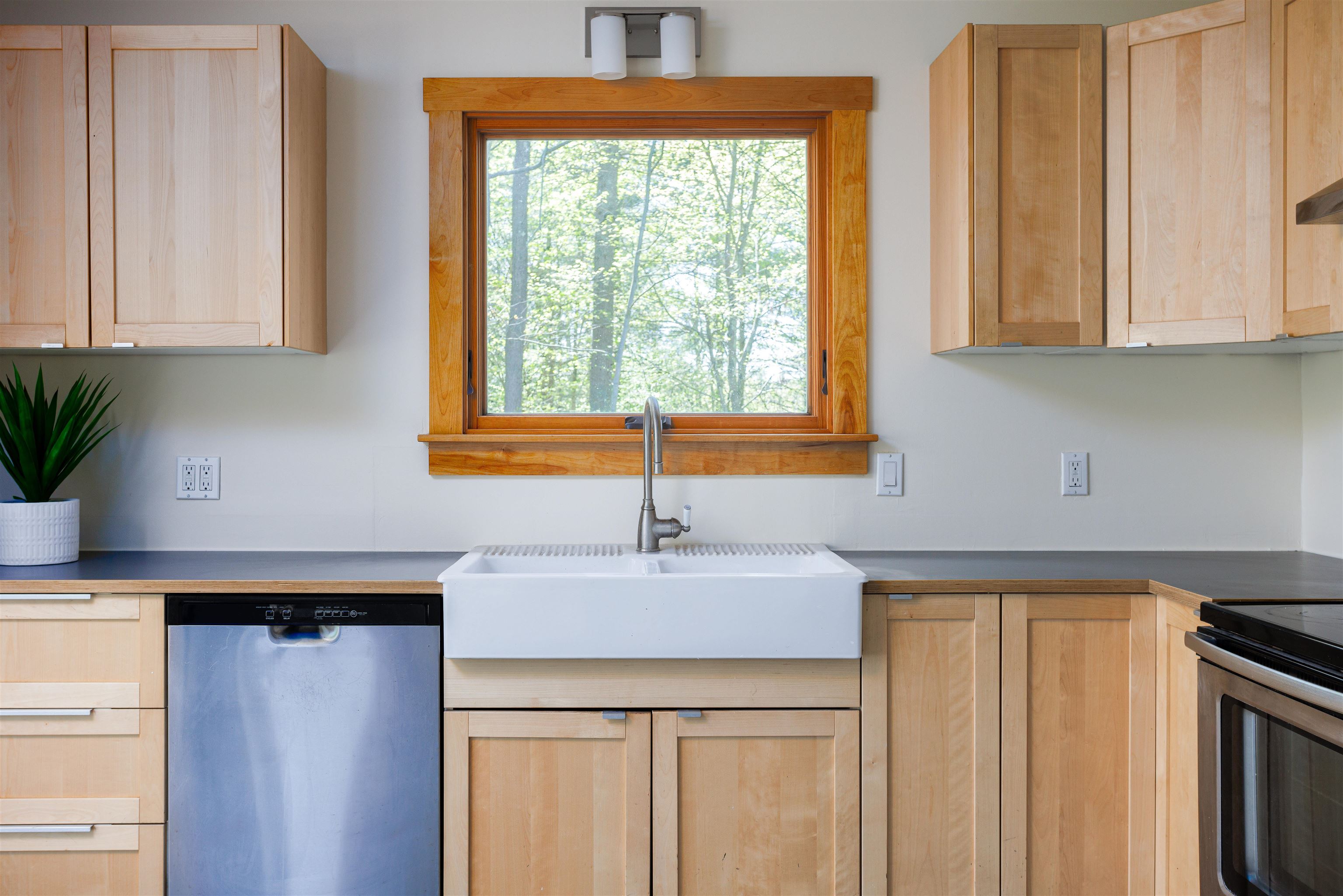 488 Monkton Road Charlotte, VT 05445 - Photo 3 of 40 Gallery Image 3
