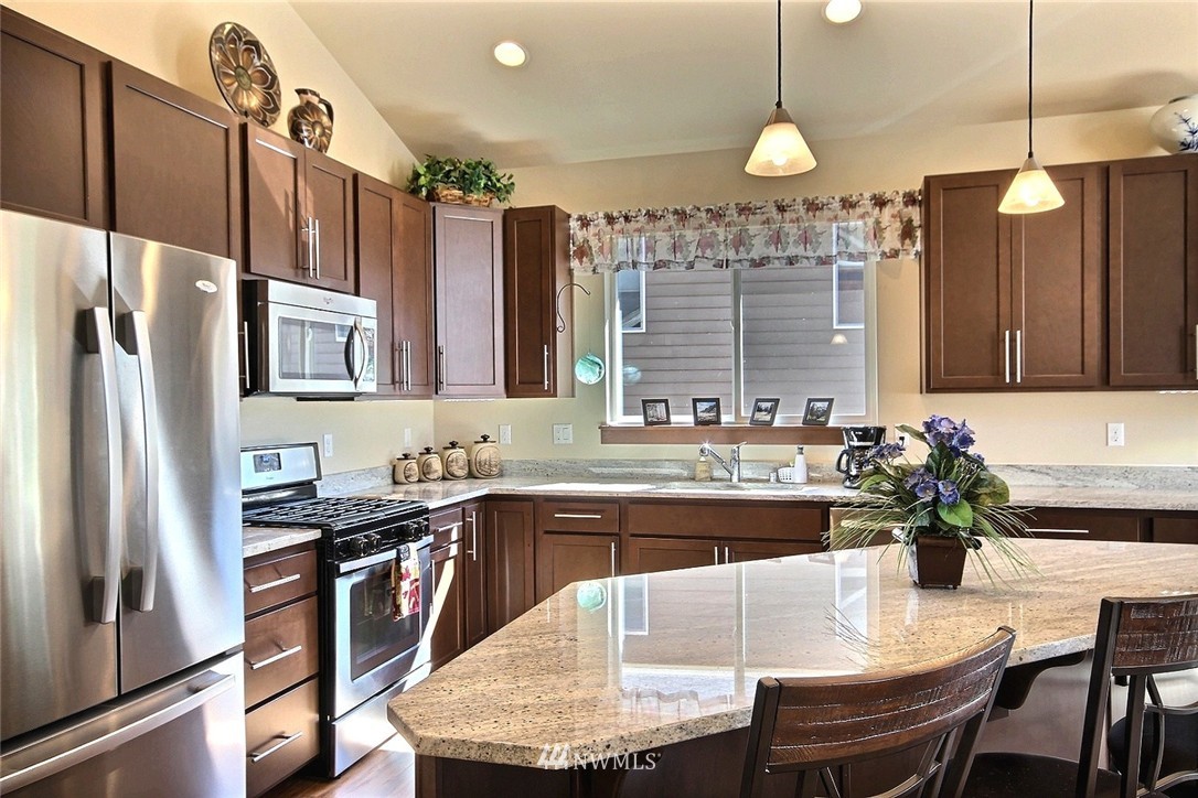 23016 Barker Road Bothell, WA 98021 - Photo 3 of 25
