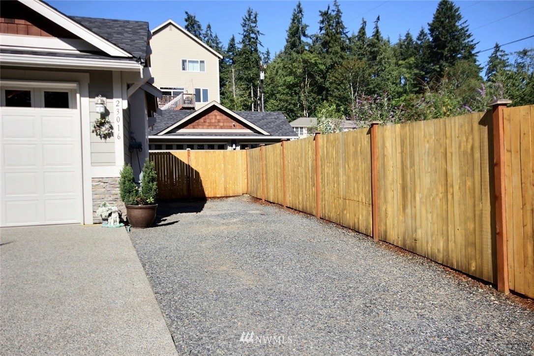 23016 Barker Road Bothell, WA 98021 - Photo 22 of 25