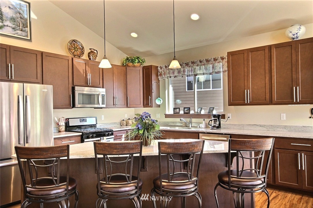 23016 Barker Road Bothell, WA 98021 - Photo 4 of 25