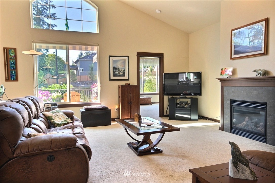 23016 Barker Road Bothell, WA 98021 - Photo 9 of 25