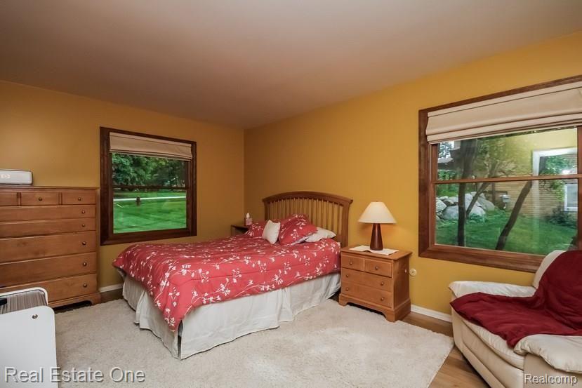 36245 West Lyman Road Farmington Hills, MI 48331 - Photo 15 of 38