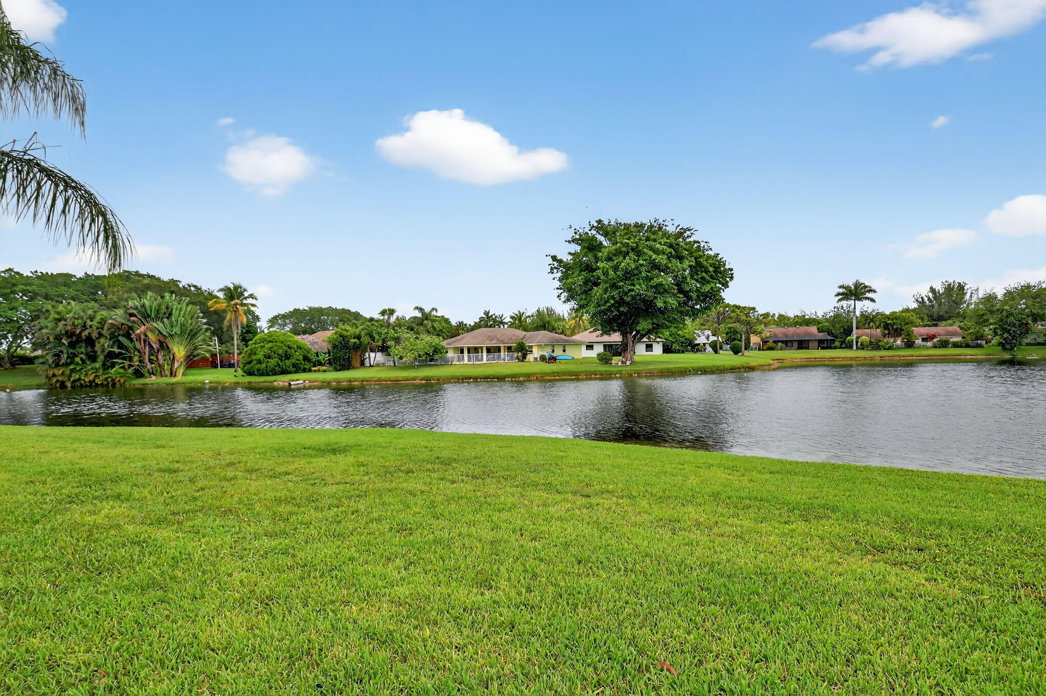 73 Vía De Casas Norte Boynton Beach, FL 33426 - Photo 11 of 60 Serene Lake View