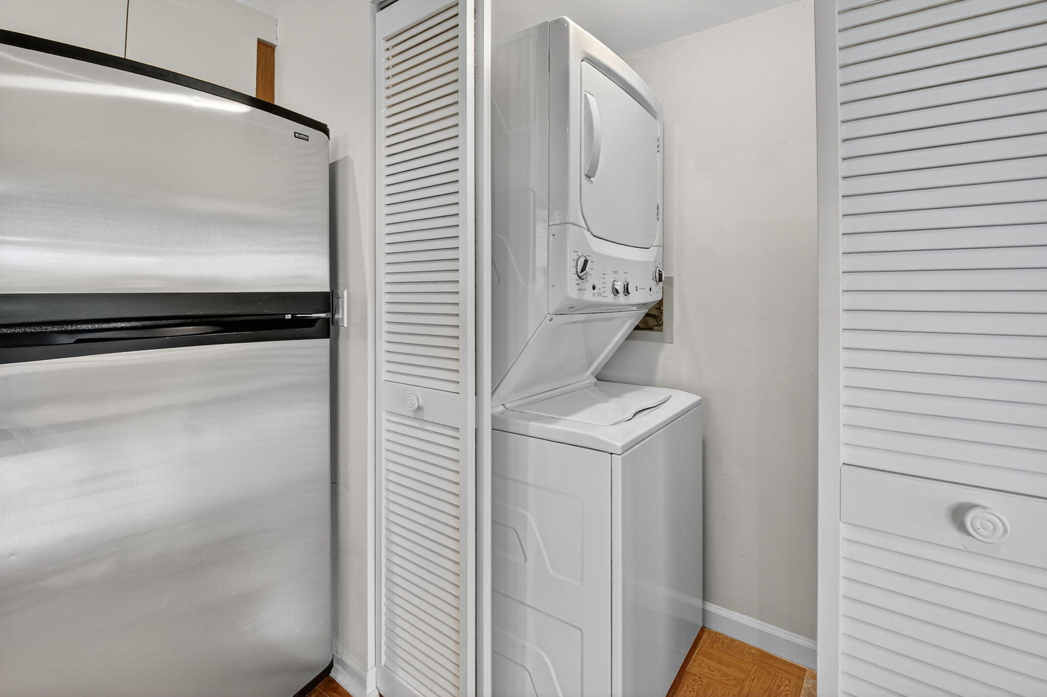 73 Vía De Casas Norte Boynton Beach, FL 33426 - Photo 17 of 60 a utility room with dryer and washer