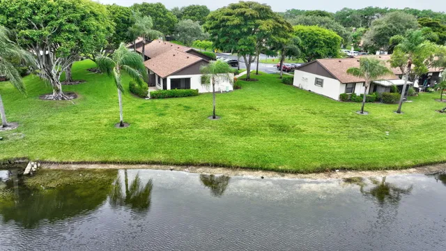 $2,600 | 73 VĆa De Casas Norte, Boynton Beach, FL 33426