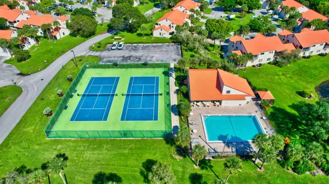 $2,600 | 73 VĆa De Casas Norte, Boynton Beach, FL 33426