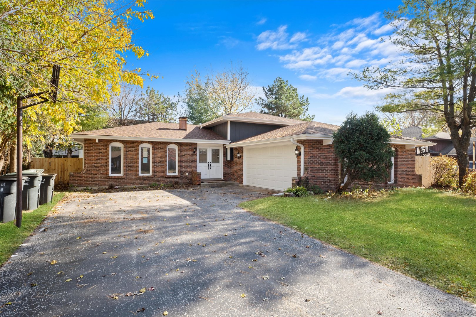 18227 Old Farm Road Lansing, IL 60438 - Photo 2 of 25 Gallery Image 2