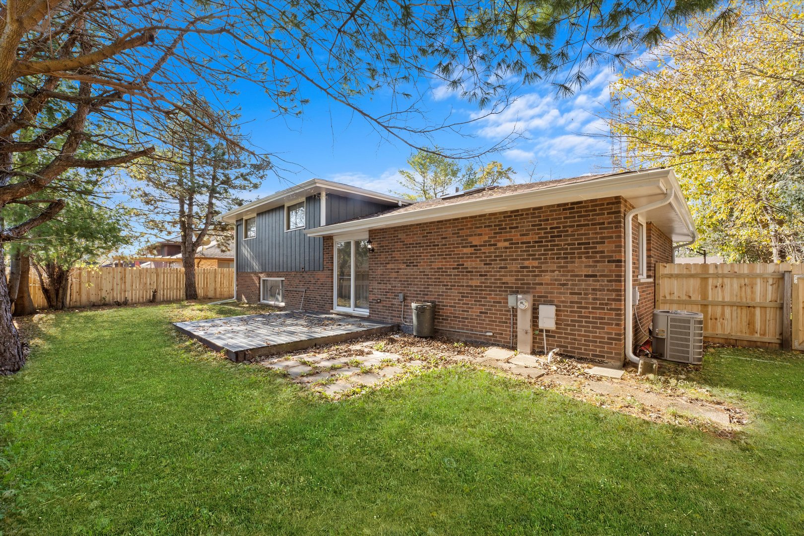 18227 Old Farm Road Lansing, IL 60438 - Photo 24 of 25 Gallery Image 24