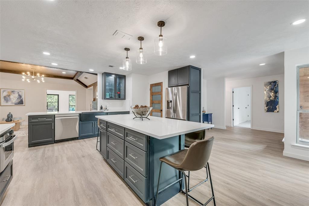 11231 McCree Road Dallas, TX 75238 - Photo 2 of 28