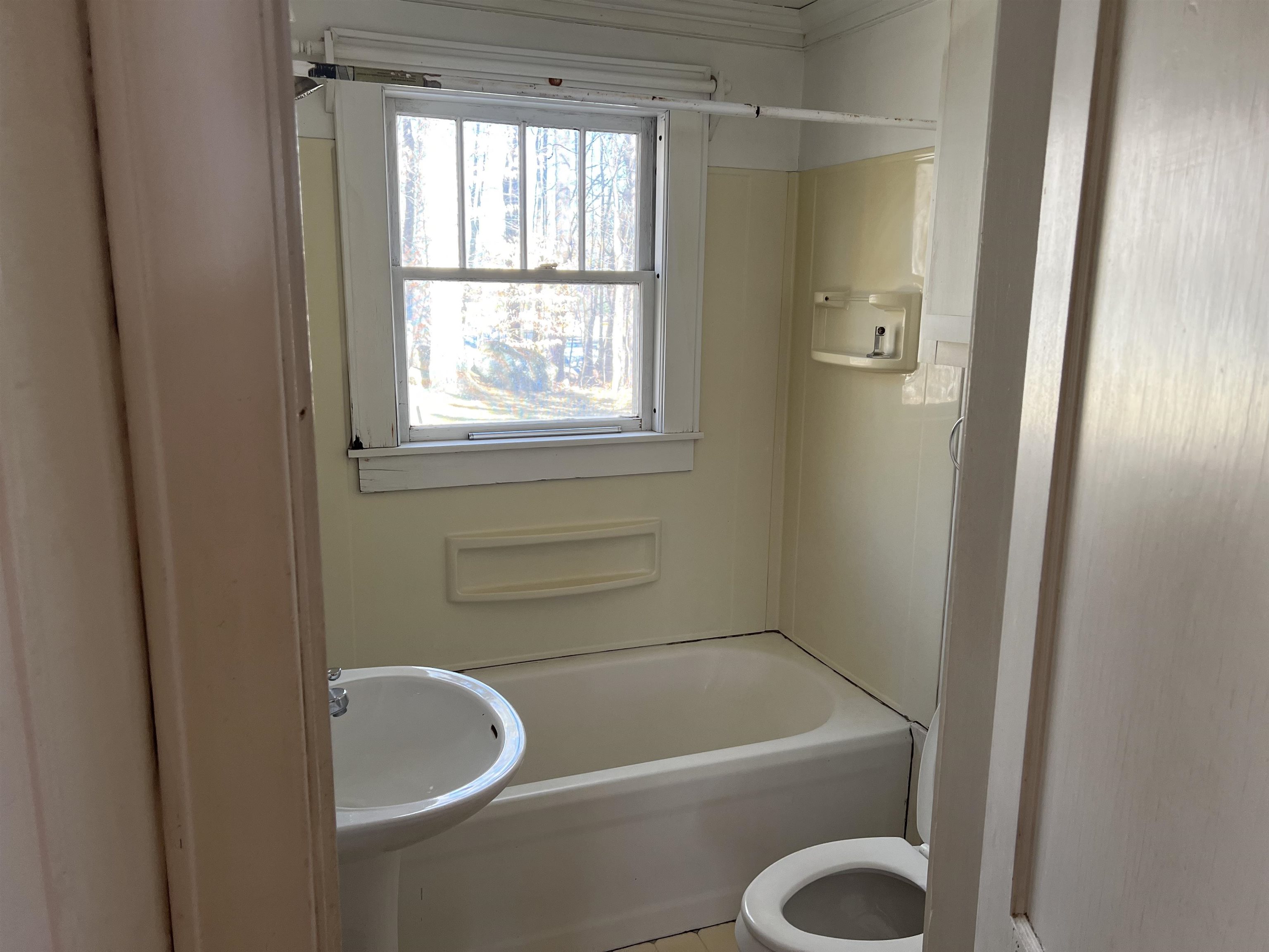 174 S Road Hopkinton, NH 03229 - Photo 3 of 20