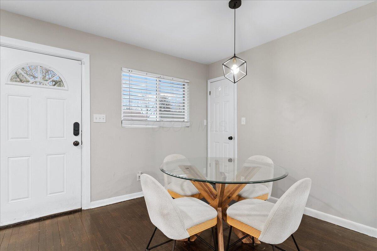 2992 Howey Road Columbus, OH 43224 - Photo 3 of 25 03-Dining