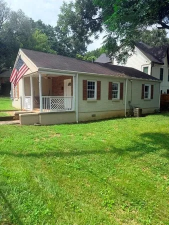 $2,500 | 2811 Glenwood Avenue Southeast, Atlanta, GA 30317