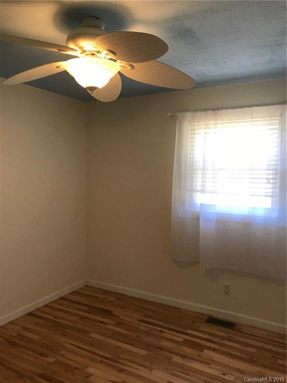 224 Jackson Loop Road Flat Rock, NC 28731 - Photo 12 of 16 Gallery Image 12