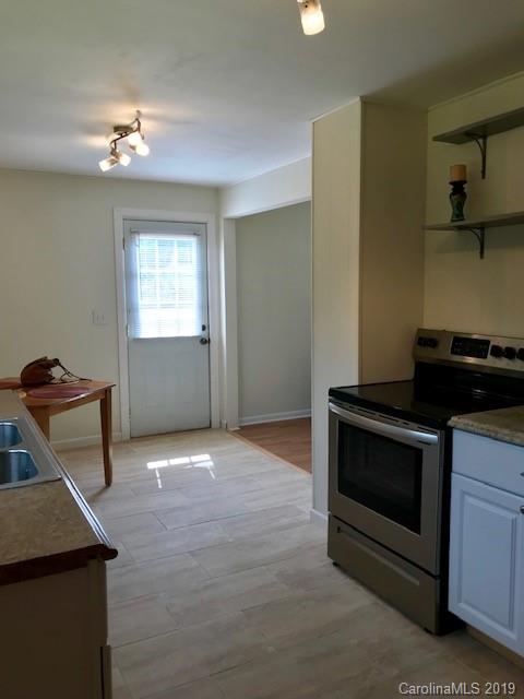 224 Jackson Loop Road Flat Rock, NC 28731 - Photo 6 of 16 Gallery Image 6
