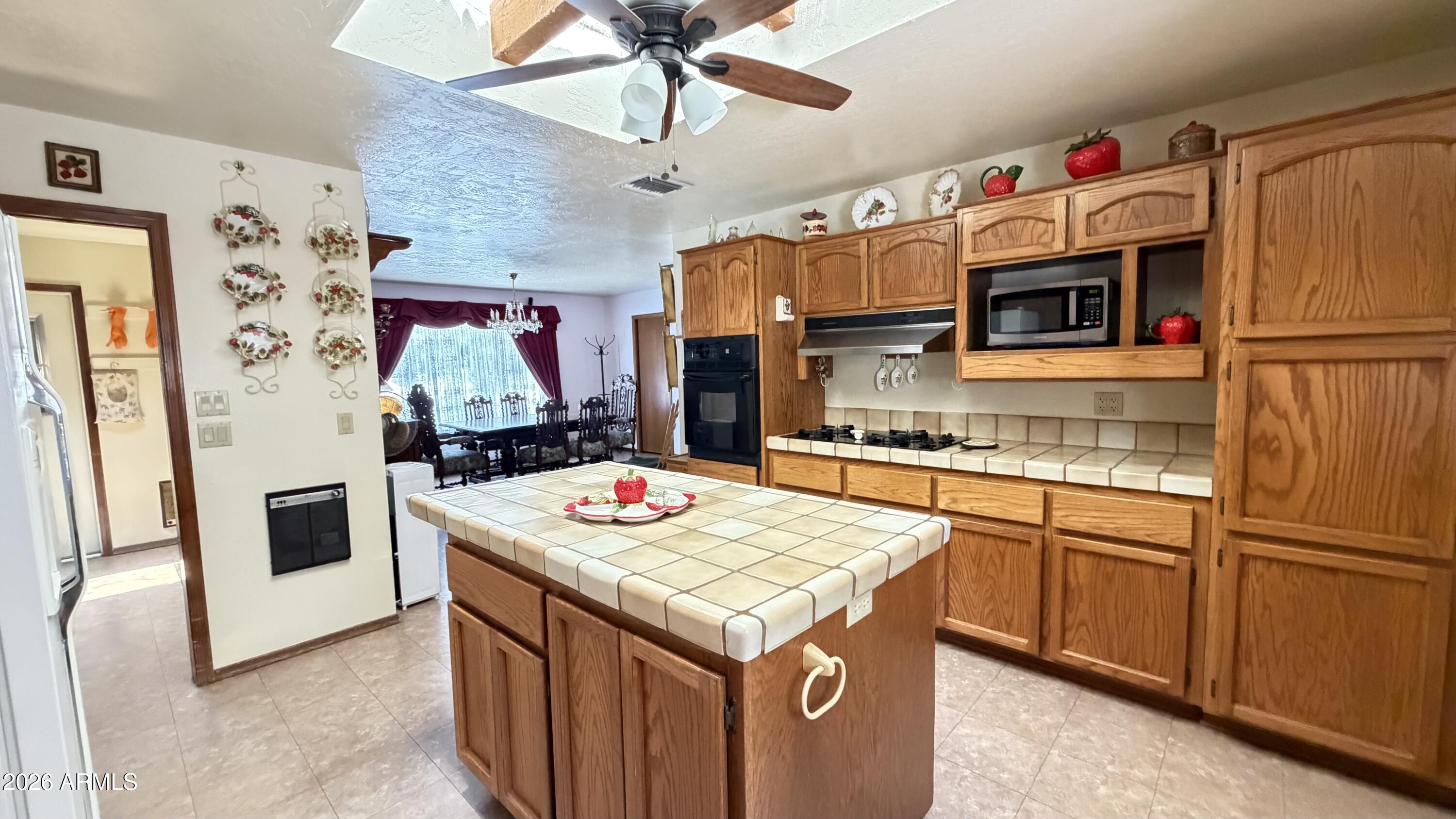 3765 East Montezuma Avenue Rimrock, AZ 86335 - Photo 26 of 31 Kitchen