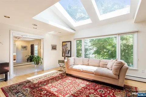 $1,250,000 | 83 Brookside Terrace, Caldwell, NJ 07006