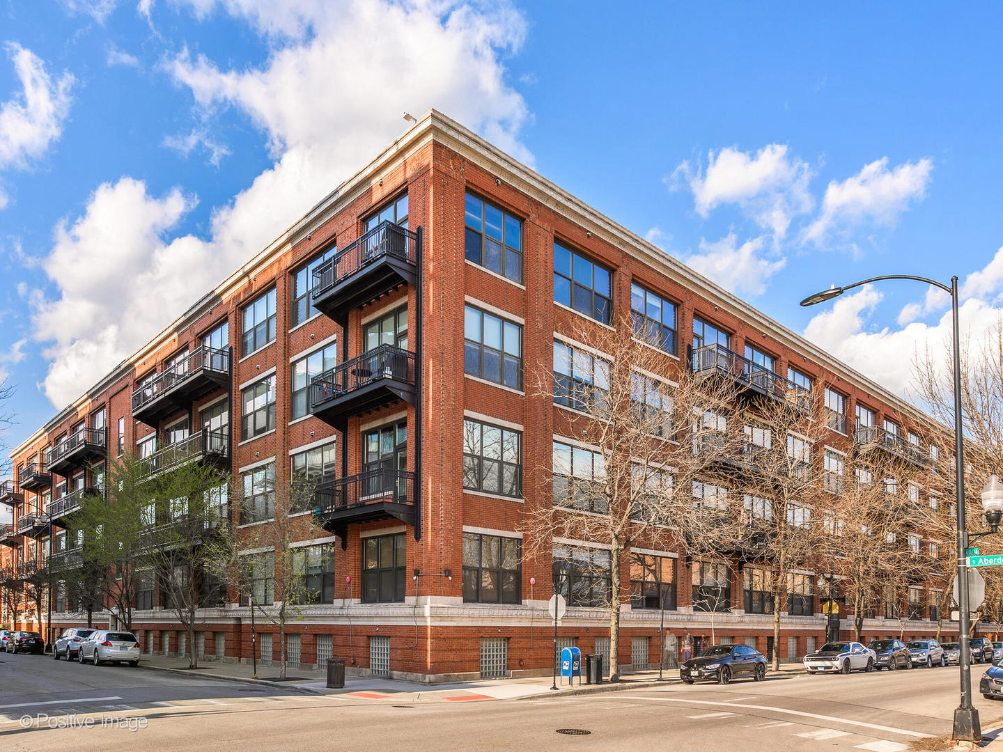 1040 West Adams Street, Unit 412 Chicago, IL 60607 - Photo 1 of 26