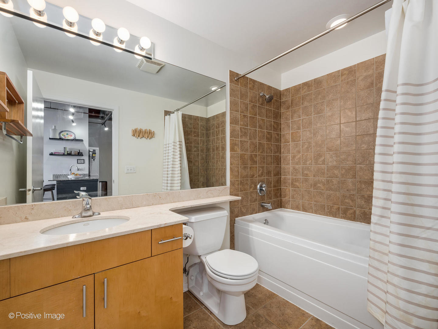 1040 West Adams Street, Unit 412 Chicago, IL 60607 - Photo 16 of 26