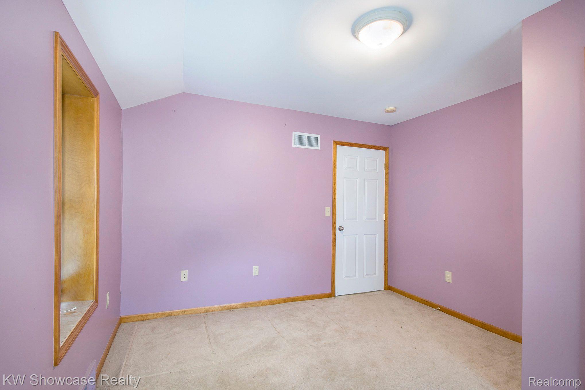 5204 Mack Road Howell, MI 48855 - Photo 18 of 30 Gallery Image 18